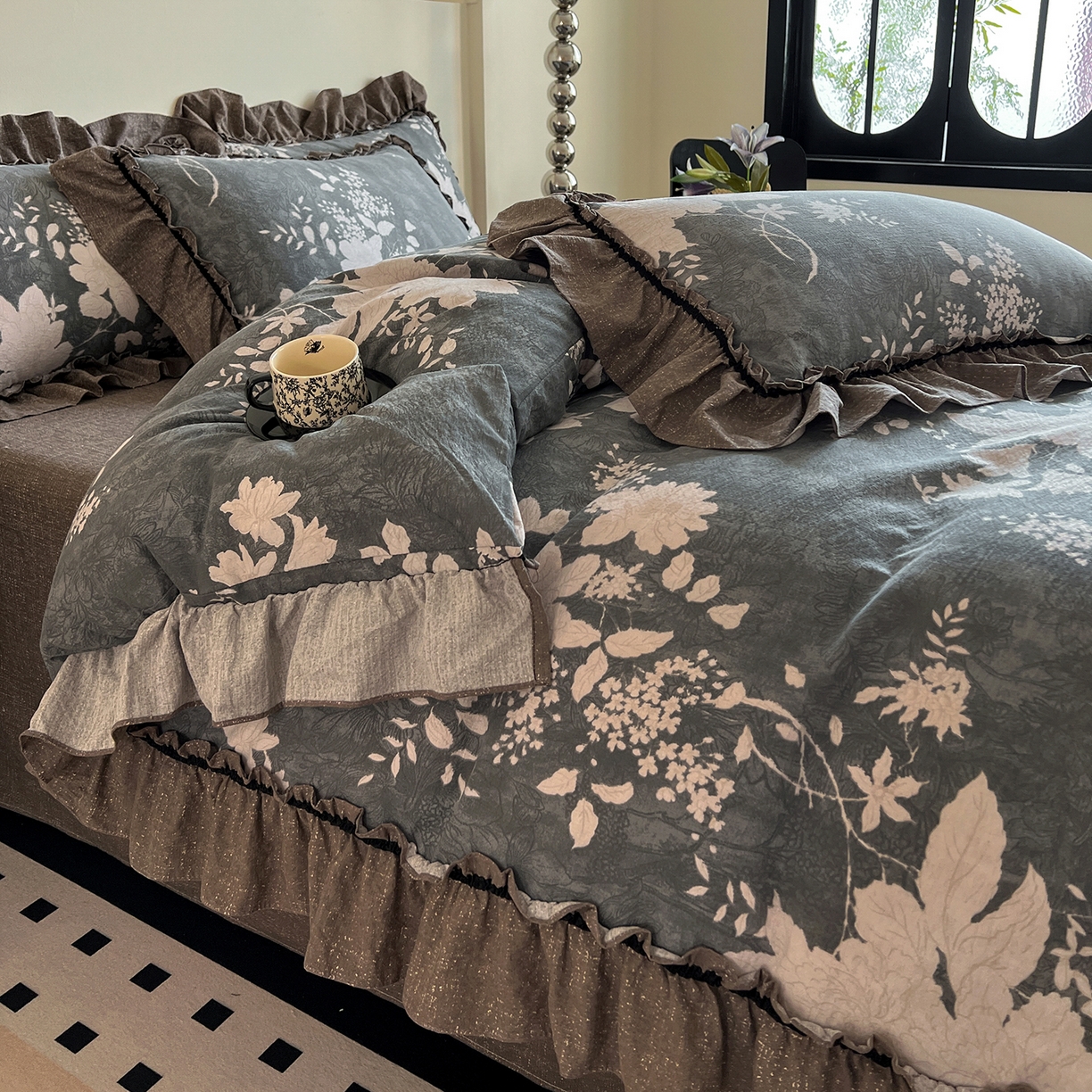 91家纺网 家纺一手货源 找家纺 喜颜 2025新款亚麻爆款花边四件套-直播热款 兰亭序-灰