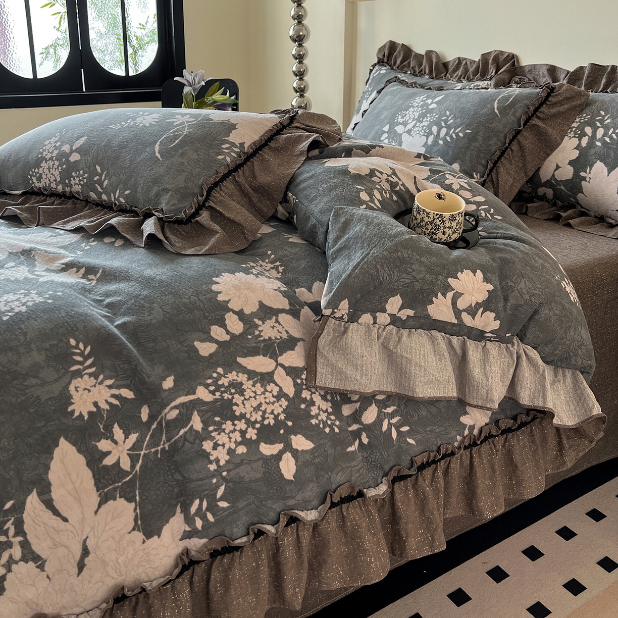 91家纺网 家纺一手货源 找家纺 喜颜 2025新款亚麻爆款花边四件套-直播热款 兰亭序-灰