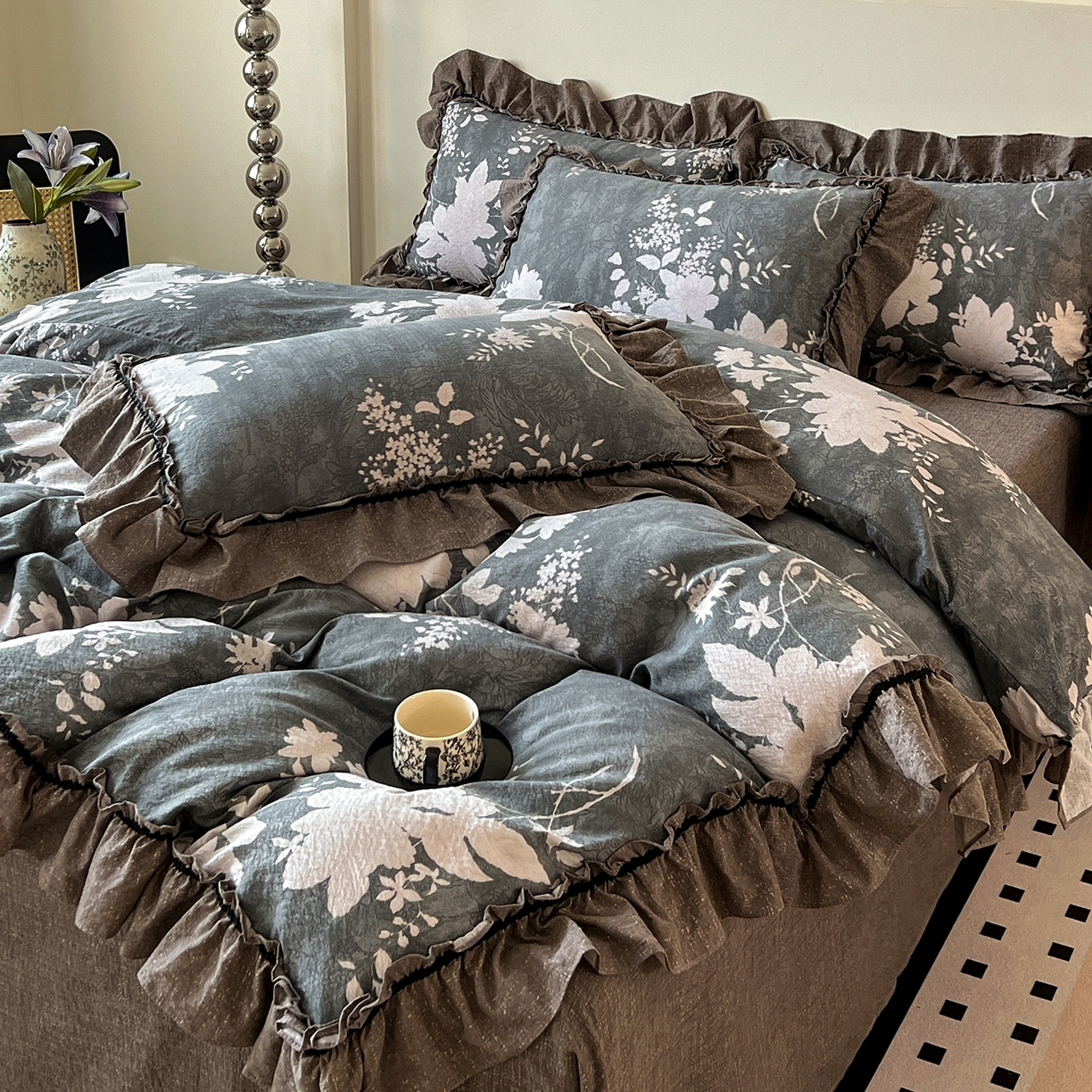 91家纺网 家纺一手货源 找家纺 喜颜 2025新款亚麻爆款花边四件套-直播热款 兰亭序-灰