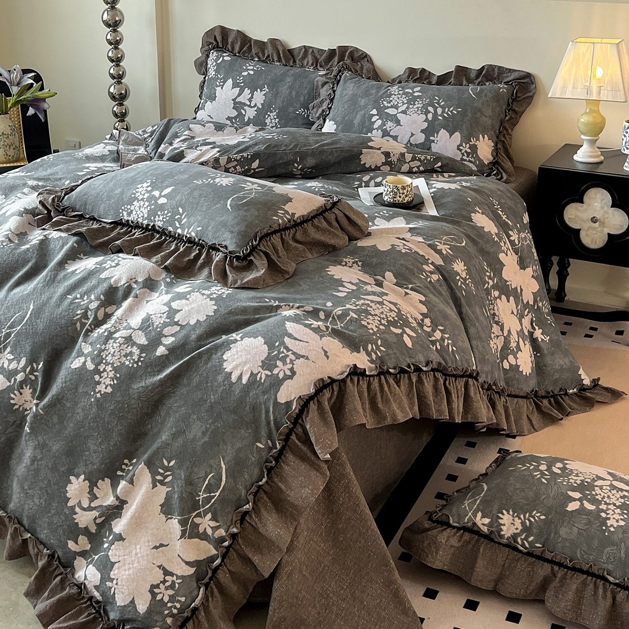 91家纺网 家纺一手货源 找家纺 喜颜 2025新款亚麻爆款花边四件套-直播热款 兰亭序-灰