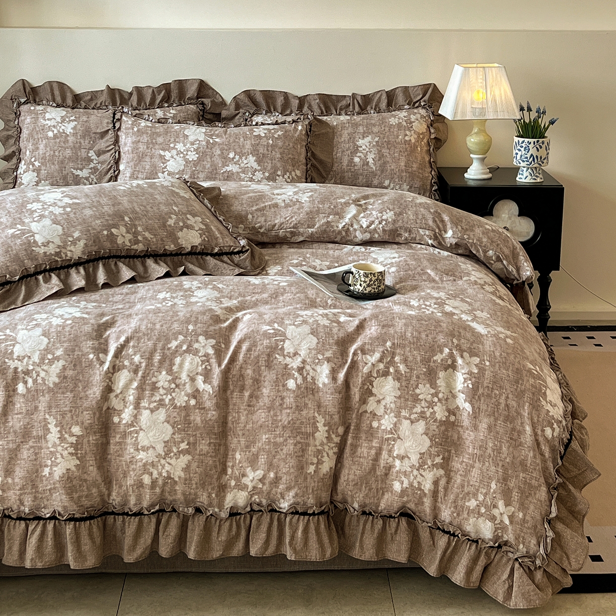 91家纺网 家纺一手货源 找家纺 喜颜 2025新款亚麻爆款花边四件套-直播热款 疏影