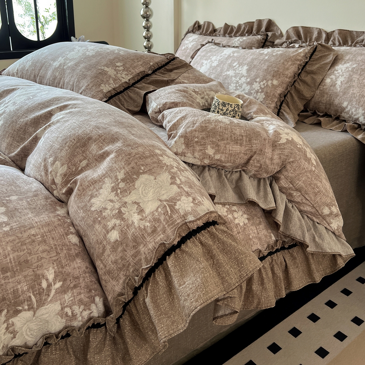 91家纺网 家纺一手货源 找家纺 喜颜 2025新款亚麻爆款花边四件套-直播热款 疏影