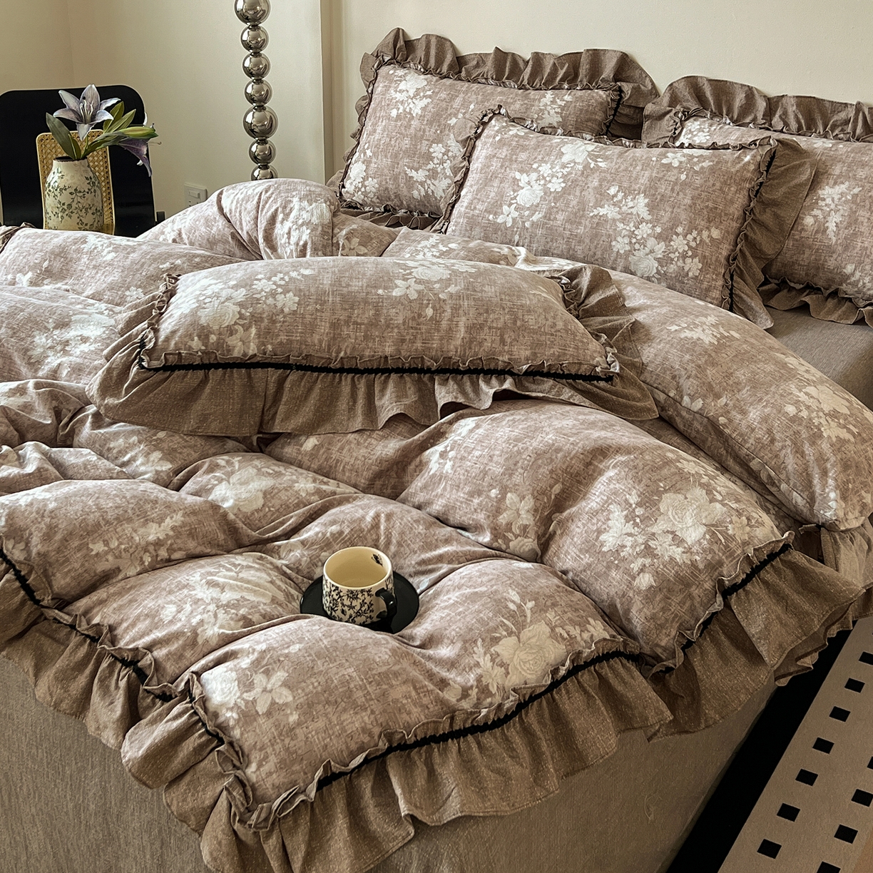 91家纺网 家纺一手货源 找家纺 喜颜 2025新款亚麻爆款花边四件套-直播热款 疏影