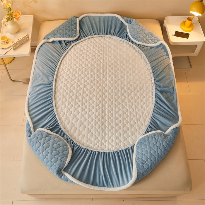 91家纺网 家纺一手货源 找家纺 （总）喜居 2025新款素色贴布刺绣牛奶绒夹棉床笠