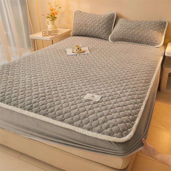 喜居 2025新款素色贴布刺绣牛奶绒夹棉床笠 轻奢灰