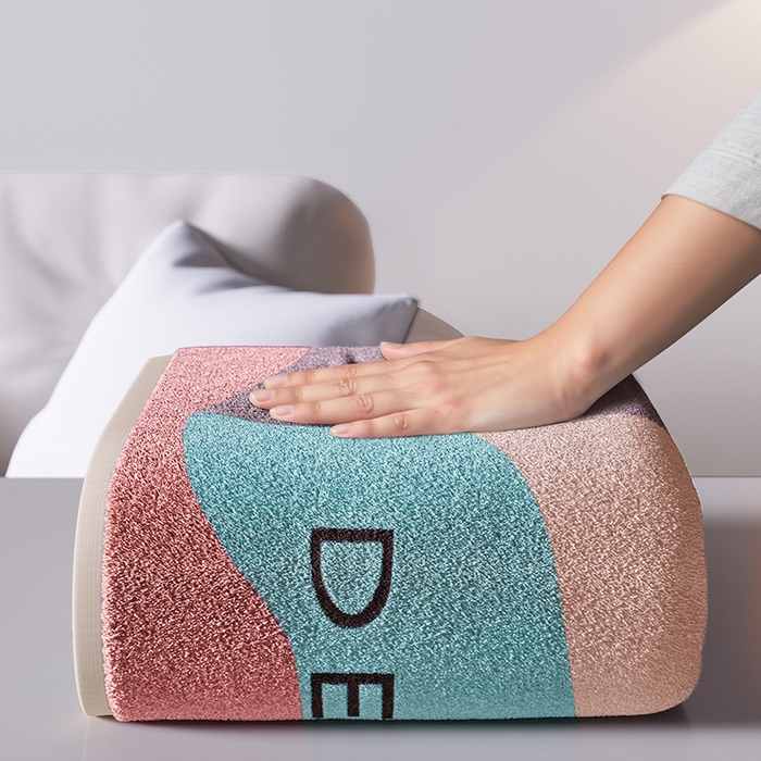 91家纺网 家纺一手货源 找家纺 悦然毛巾被 2025新款全棉色织提花毛圈浴巾 斑点粉 70x140cm