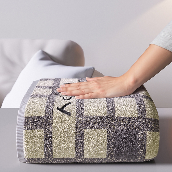 91家纺网 家纺一手货源 找家纺 悦然毛巾被 2025新款全棉色织提花毛圈浴巾 棋盘格咖 70x140cm