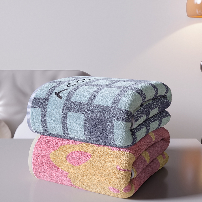 91家纺网 家纺一手货源 找家纺 悦然毛巾被 2025新款全棉色织提花毛圈浴巾 棋盘格蓝 70x140cm