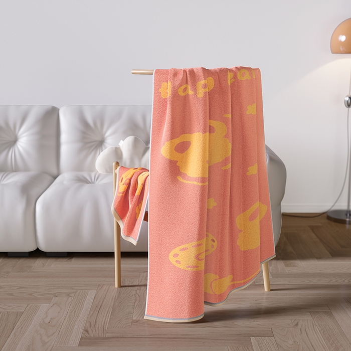 91家纺网 家纺一手货源 找家纺 悦然毛巾被 2025新款全棉色织提花毛圈浴巾 熊头澄黄 70x140cm