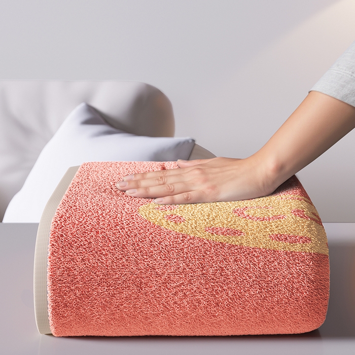 91家纺网 家纺一手货源 找家纺 悦然毛巾被 2025新款全棉色织提花毛圈浴巾 熊头澄黄 70x140cm