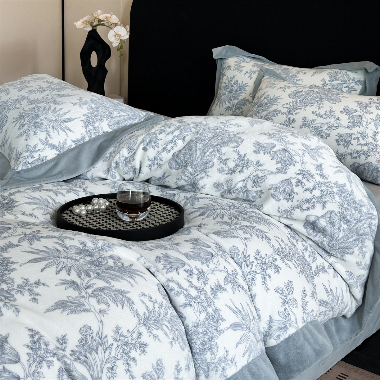 91家纺网 家纺一手货源 找家纺 （总）笙意家纺 2025新款加厚牛奶绒法式数码印花宽边四件套