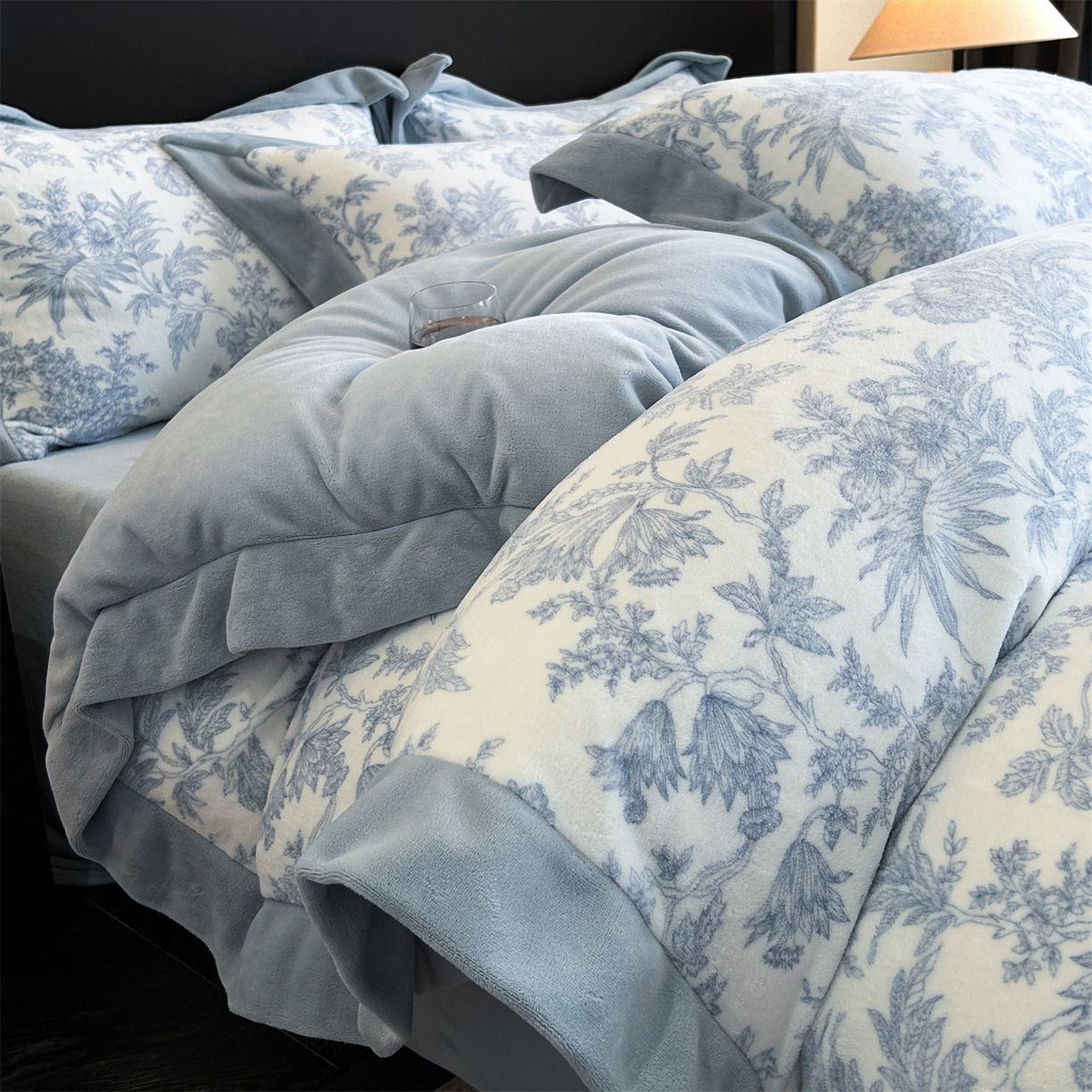 笙意家纺 2025新款加厚牛奶绒法式数码印花宽边四件套 初羽