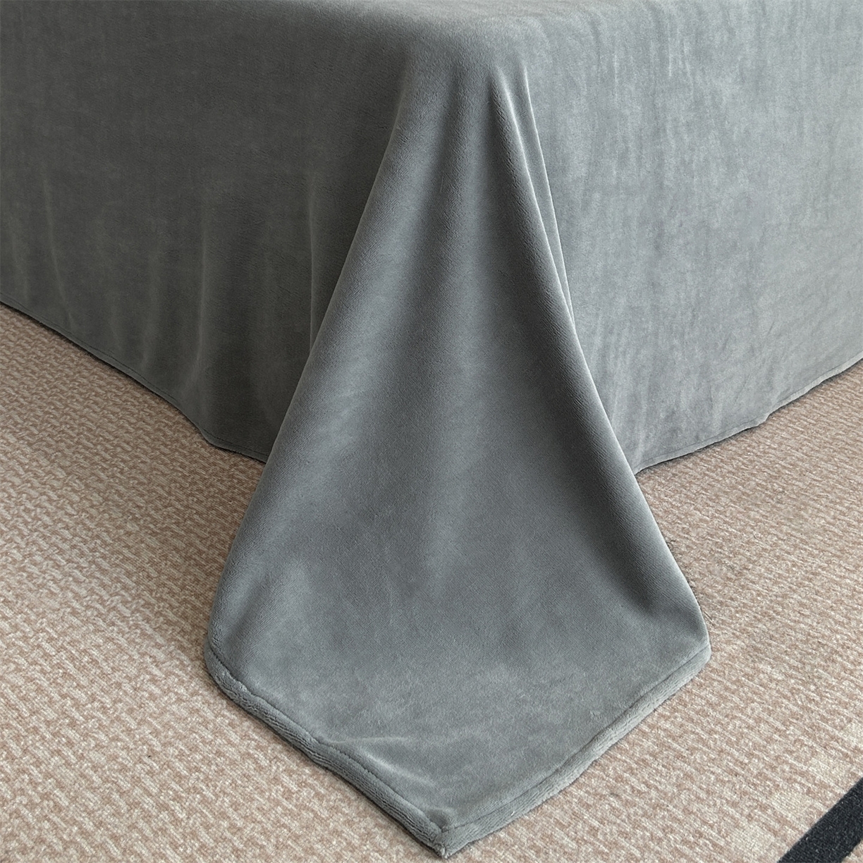 91家纺网 家纺一手货源 找家纺 笙意家纺 2025新款加厚牛奶绒法式数码印花宽边四件套 黛希