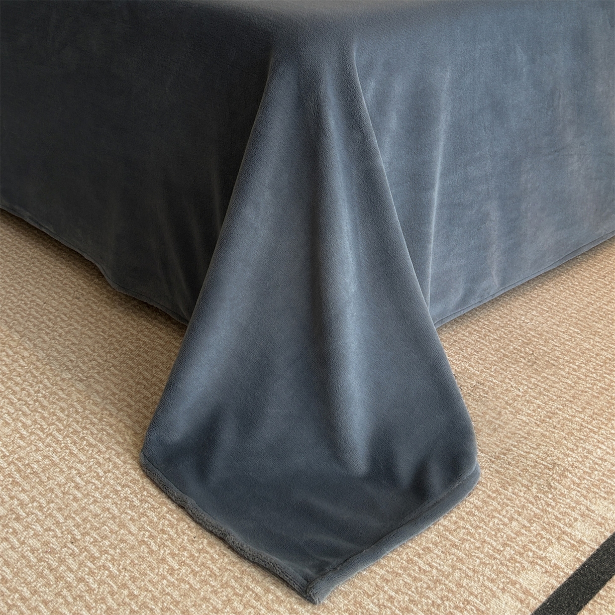 91家纺网 家纺一手货源 找家纺 笙意家纺 2025新款加厚牛奶绒法式数码印花宽边四件套 菲尔德