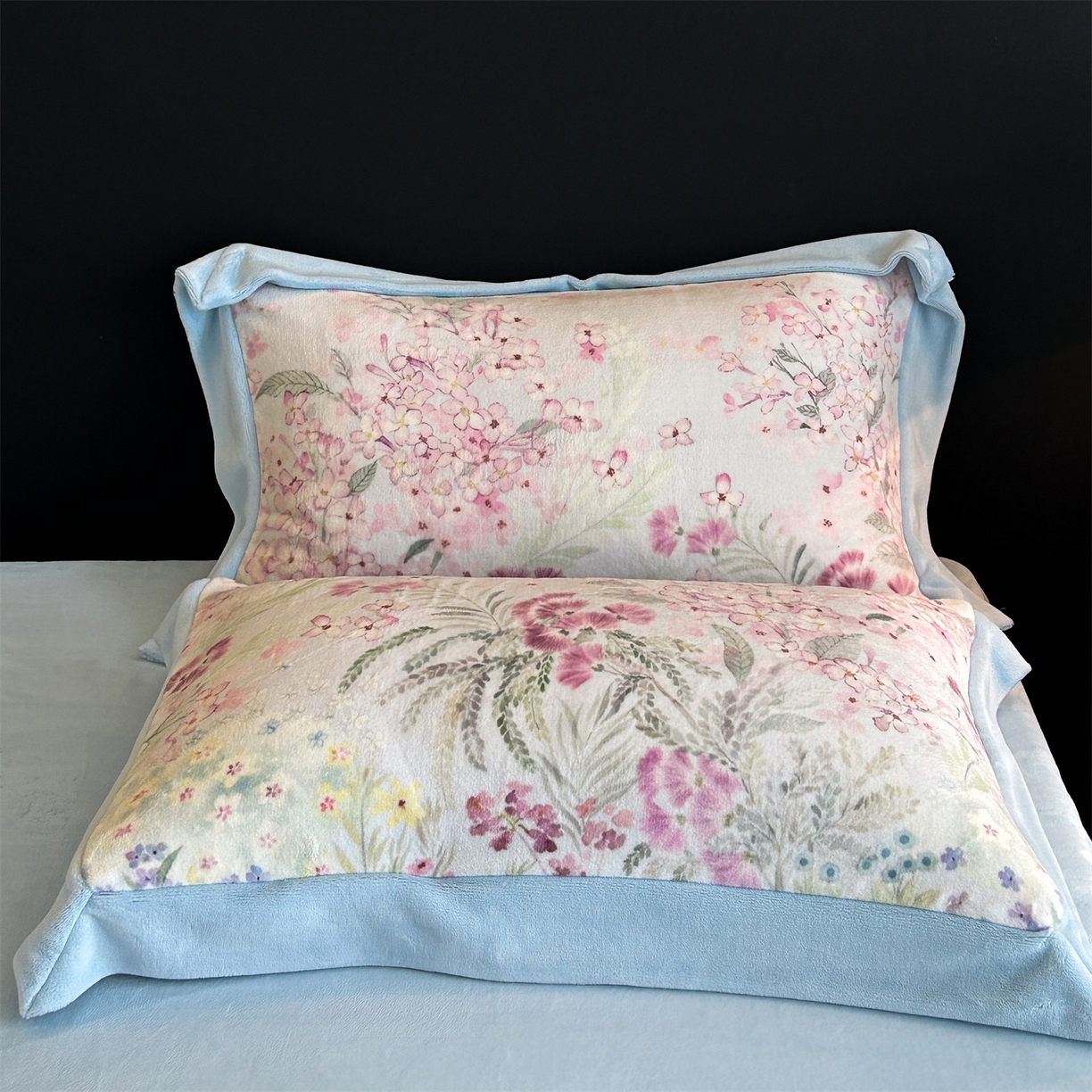 91家纺网 家纺一手货源 找家纺 笙意家纺 2025新款加厚牛奶绒法式数码印花宽边四件套 花海