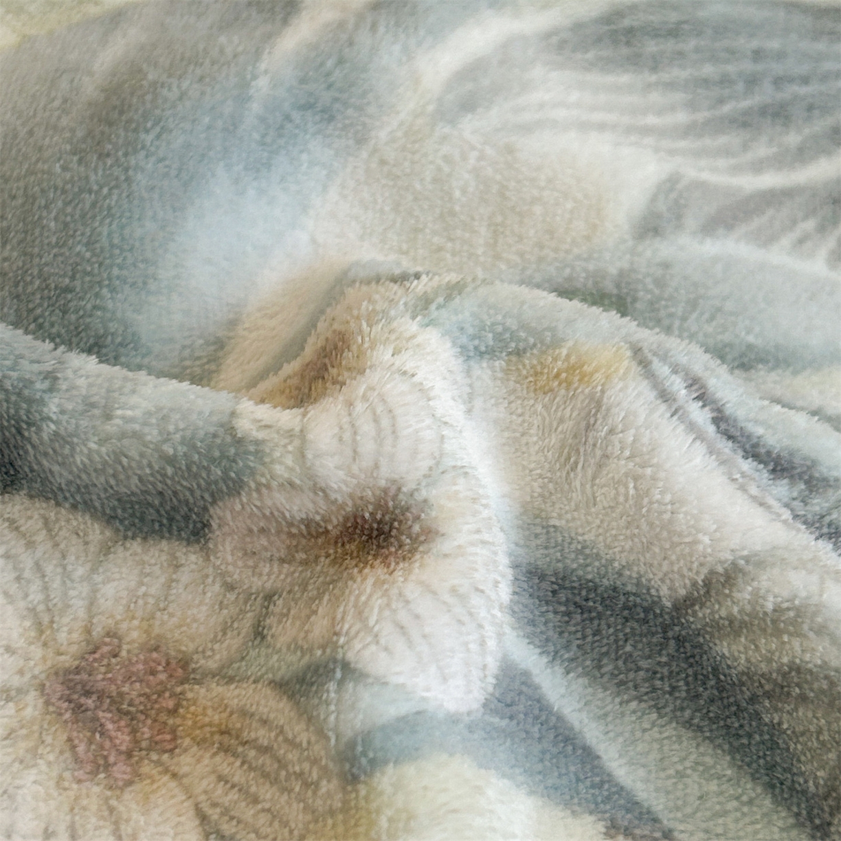 91家纺网 家纺一手货源 找家纺 笙意家纺 2025新款加厚牛奶绒法式数码印花宽边四件套 倾墨