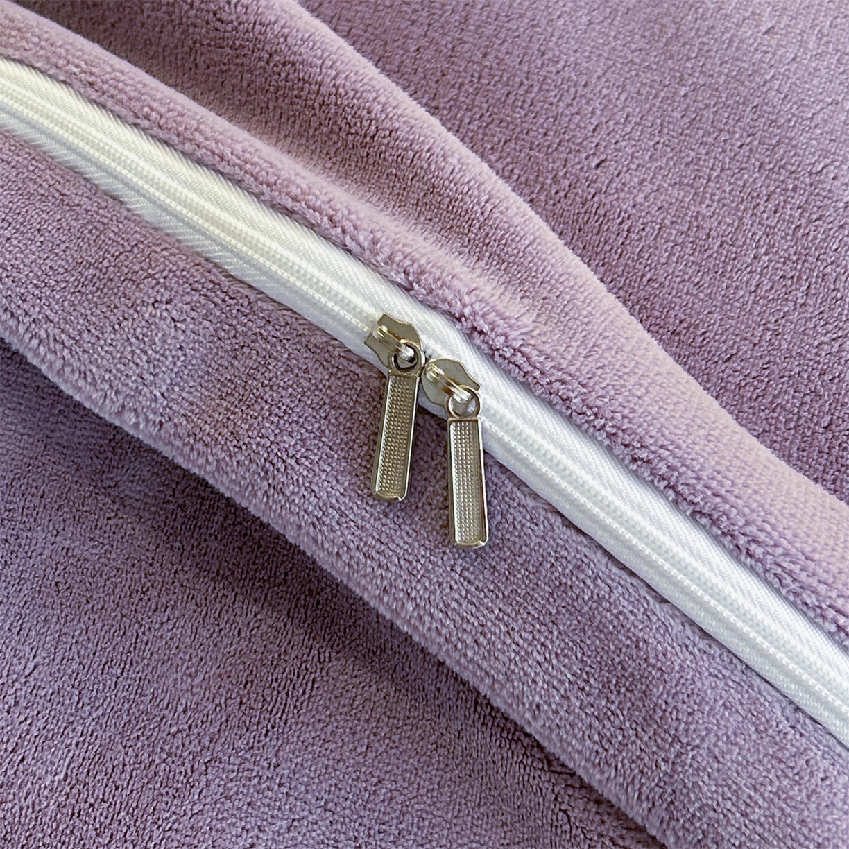 91家纺网 家纺一手货源 找家纺 笙意家纺 2025新款加厚牛奶绒法式数码印花宽边四件套 屿冬