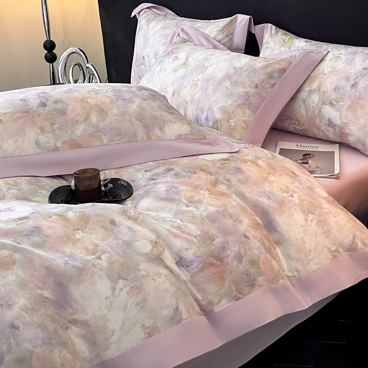 91家纺网 家纺一手货源 找家纺 博纳家纺 2025新款正宗3221纯棉磨毛印花宽边四件套系列-流光系列 卡罗拉