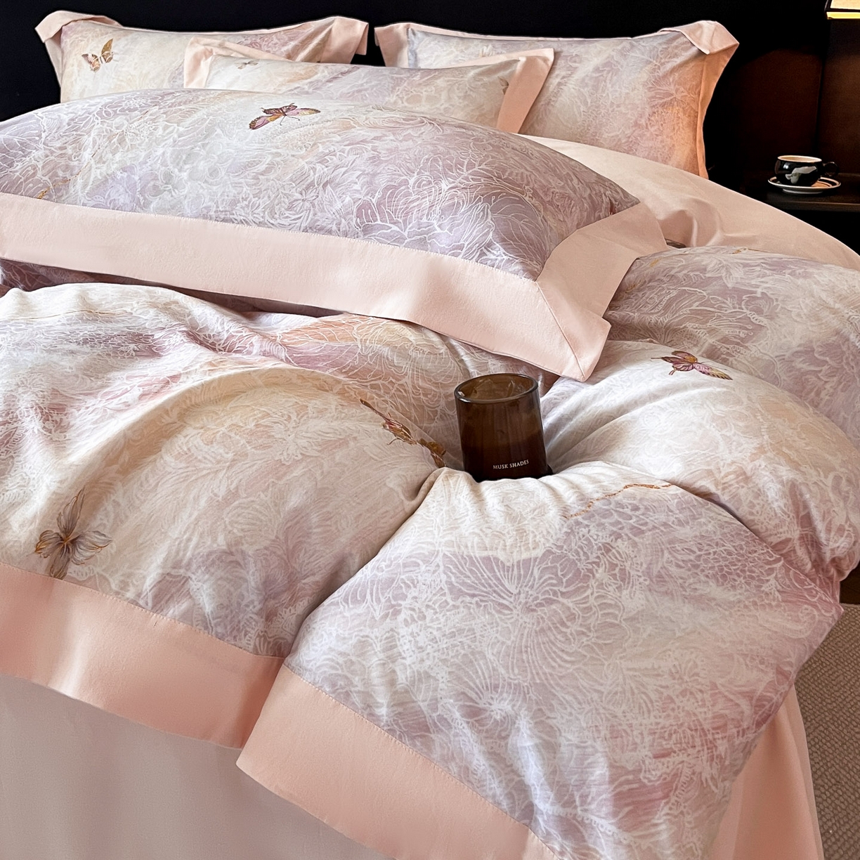 91家纺网 家纺一手货源 找家纺 博纳家纺 2025新款正宗3221纯棉磨毛印花宽边四件套系列-流光系列 苏里南