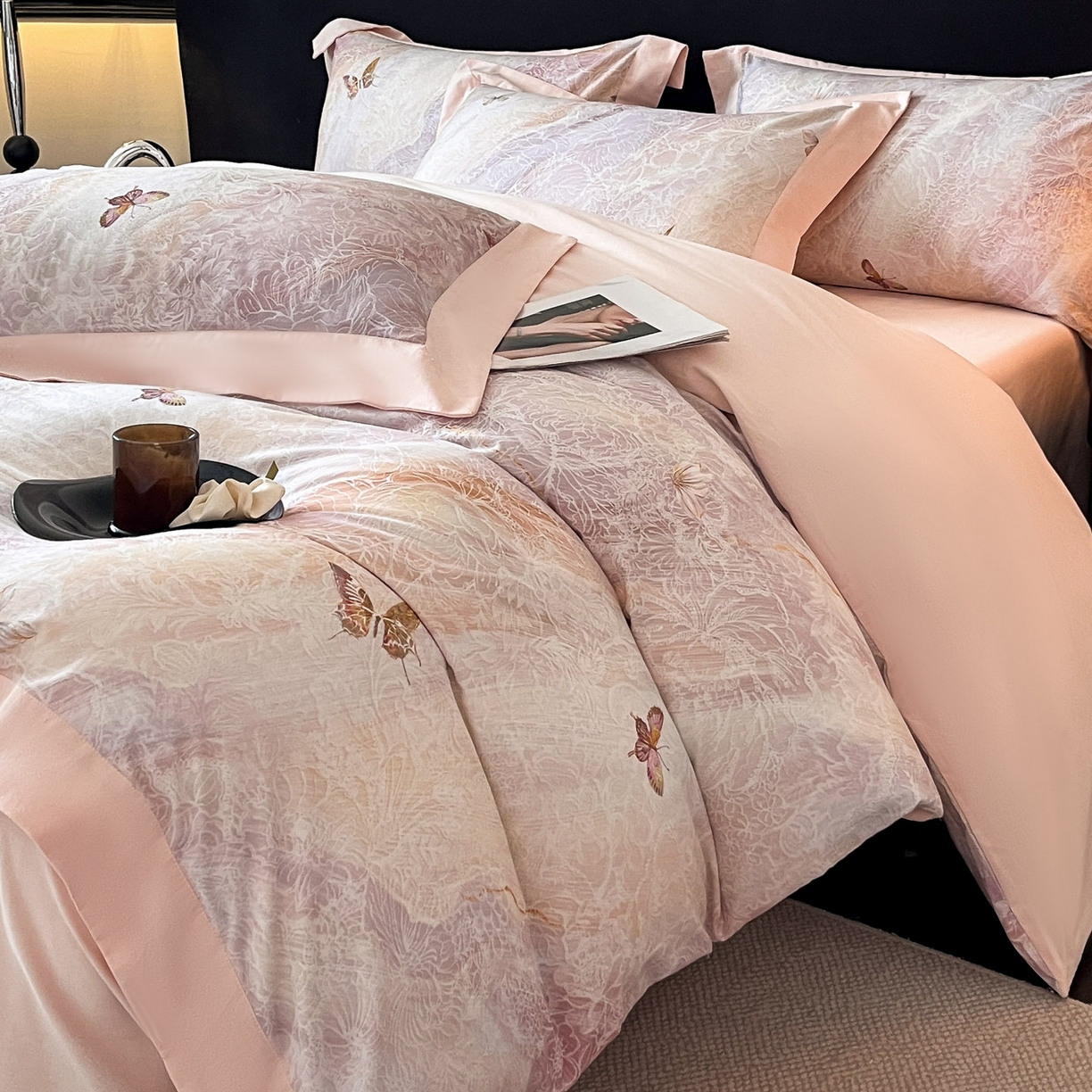 91家纺网 家纺一手货源 找家纺 博纳家纺 2025新款正宗3221纯棉磨毛印花宽边四件套系列-流光系列 苏里南