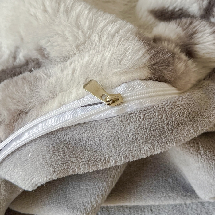 91家纺网 家纺一手货源 找家纺 梦纤绒 2025新款亲肤舒适兔毛印花牛奶绒保暖四件套一美拉德系 灰色树枝