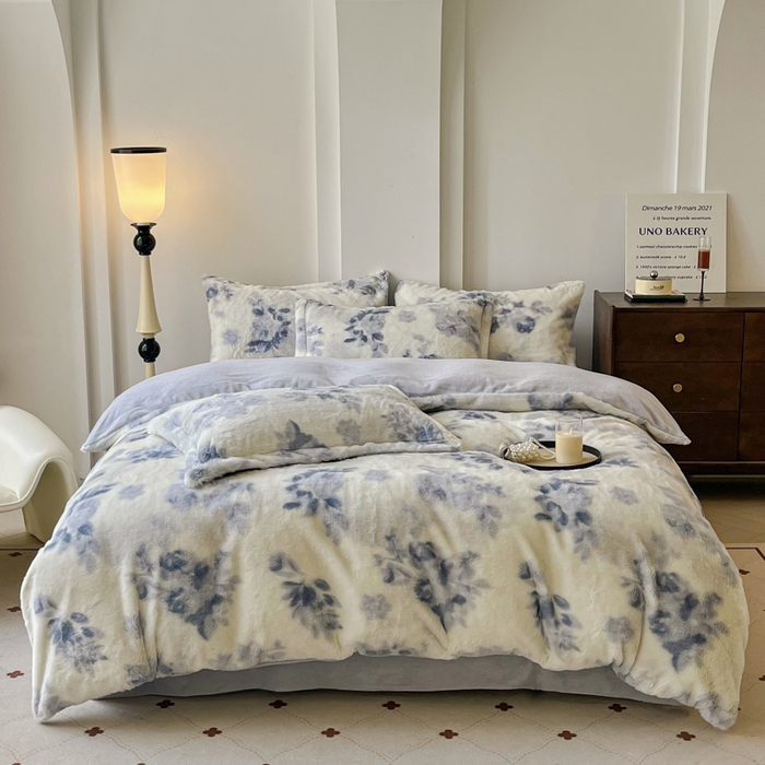 91家纺网 家纺一手货源 找家纺 （总）梦纤绒 2025新款亲肤舒适兔毛印花牛奶绒保暖四件套一美拉德系