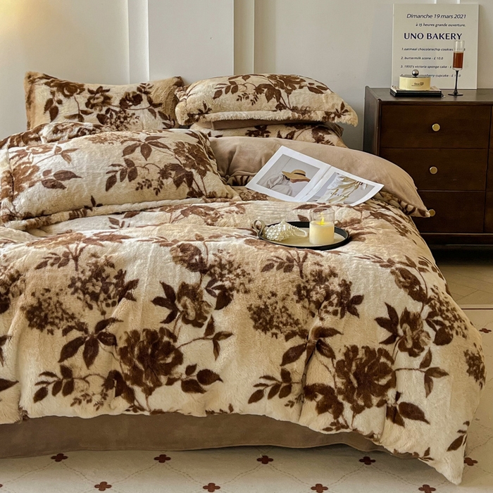 91家纺网 家纺一手货源 找家纺 梦纤绒 2025新款亲肤舒适兔毛印花牛奶绒保暖四件套一美拉德系 咖啡树枝