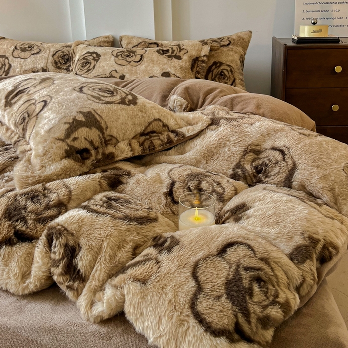 91家纺网 家纺一手货源 找家纺 梦纤绒 2025新款亲肤舒适兔毛印花牛奶绒保暖四件套一美拉德系 花影棕