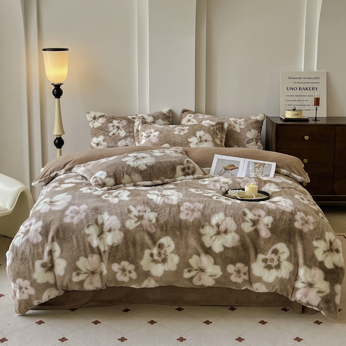 梦纤绒 2025新款亲肤舒适兔毛印花牛奶绒保暖四件套一美拉德系 咖底小花