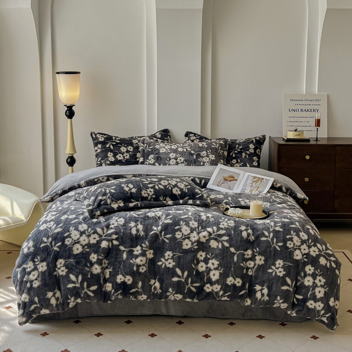 梦纤绒 2025新款亲肤舒适兔毛印花牛奶绒保暖四件套一美拉德系 灰底小花