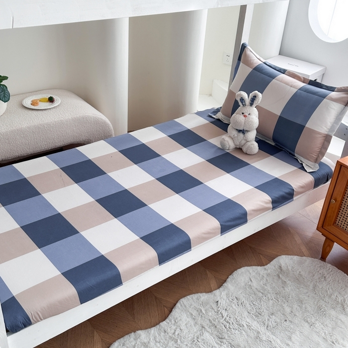 91家纺网 家纺一手货源 找家纺 南通菲度家纺 2025新款高克重芦荟棉四件套-宿舍 蓝白大格