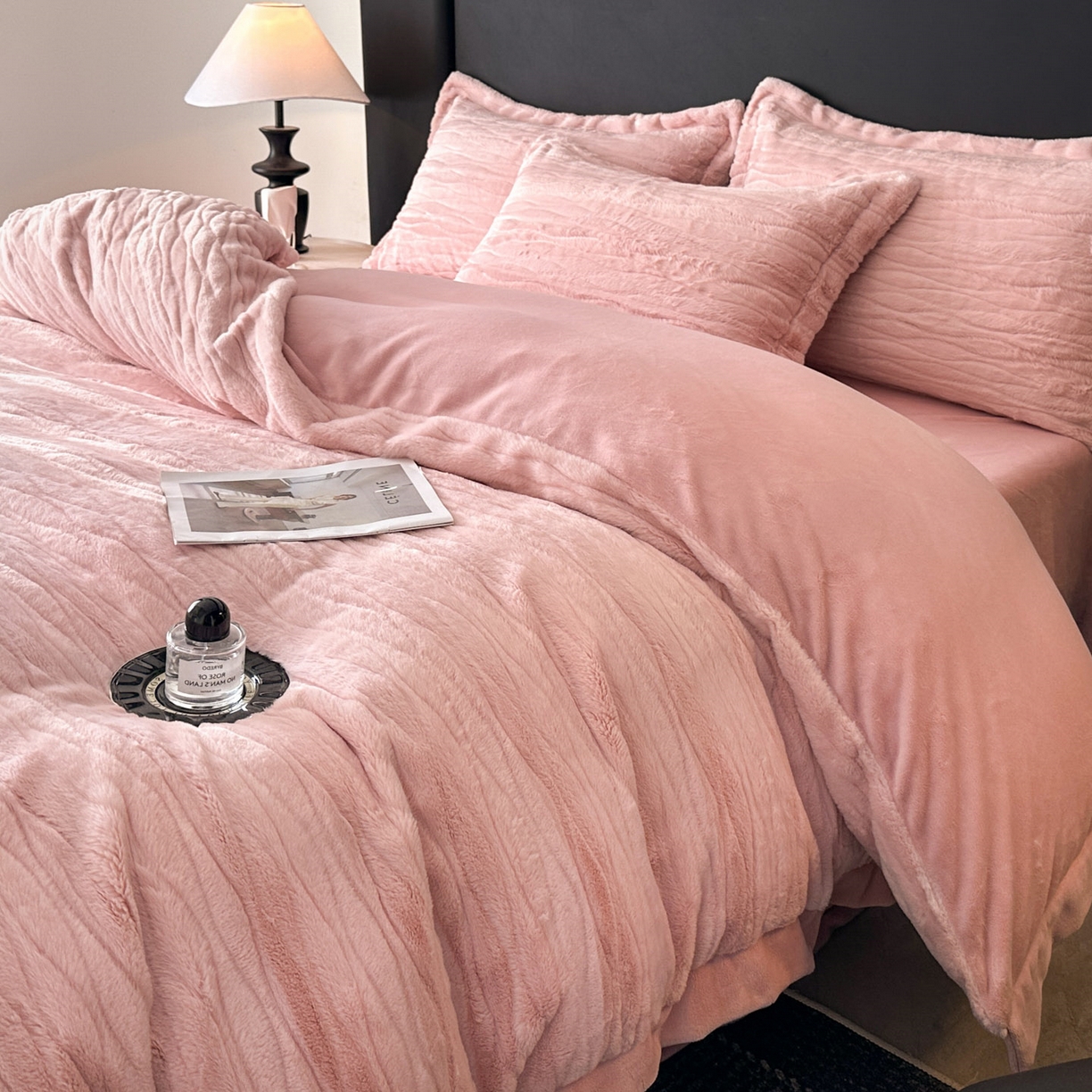 91家纺网 家纺一手货源 找家纺 （总）恋绒家纺 2025新款加厚A面兔毛B面牛奶绒四件套