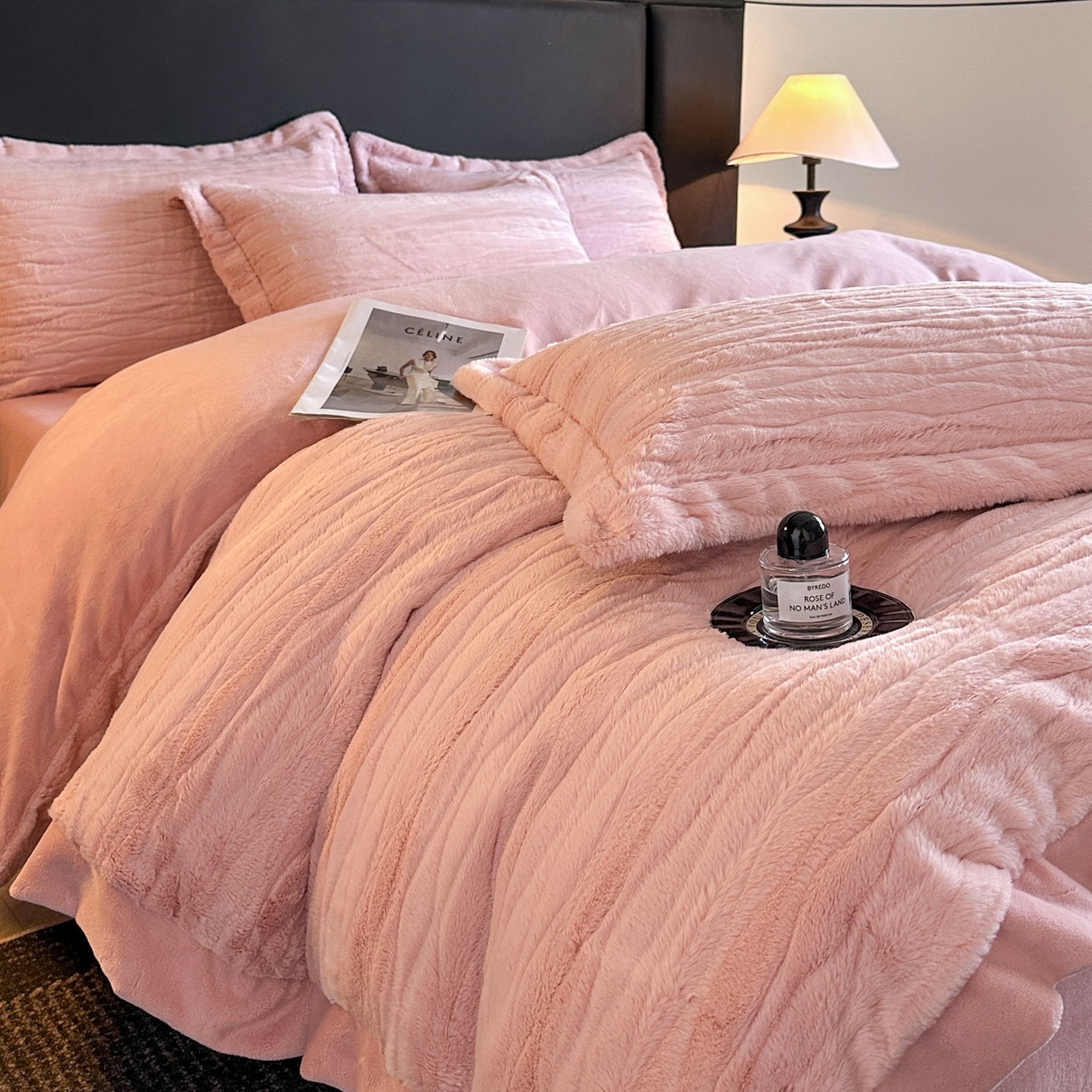 91家纺网 家纺一手货源 找家纺 恋绒家纺 2025新款加厚A面兔毛B面牛奶绒四件套 兔毛-豆沙粉