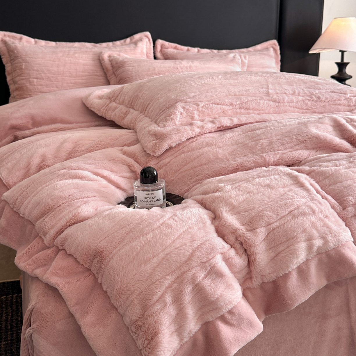 91家纺网 家纺一手货源 找家纺 恋绒家纺 2025新款加厚A面兔毛B面牛奶绒四件套 兔毛-豆沙粉