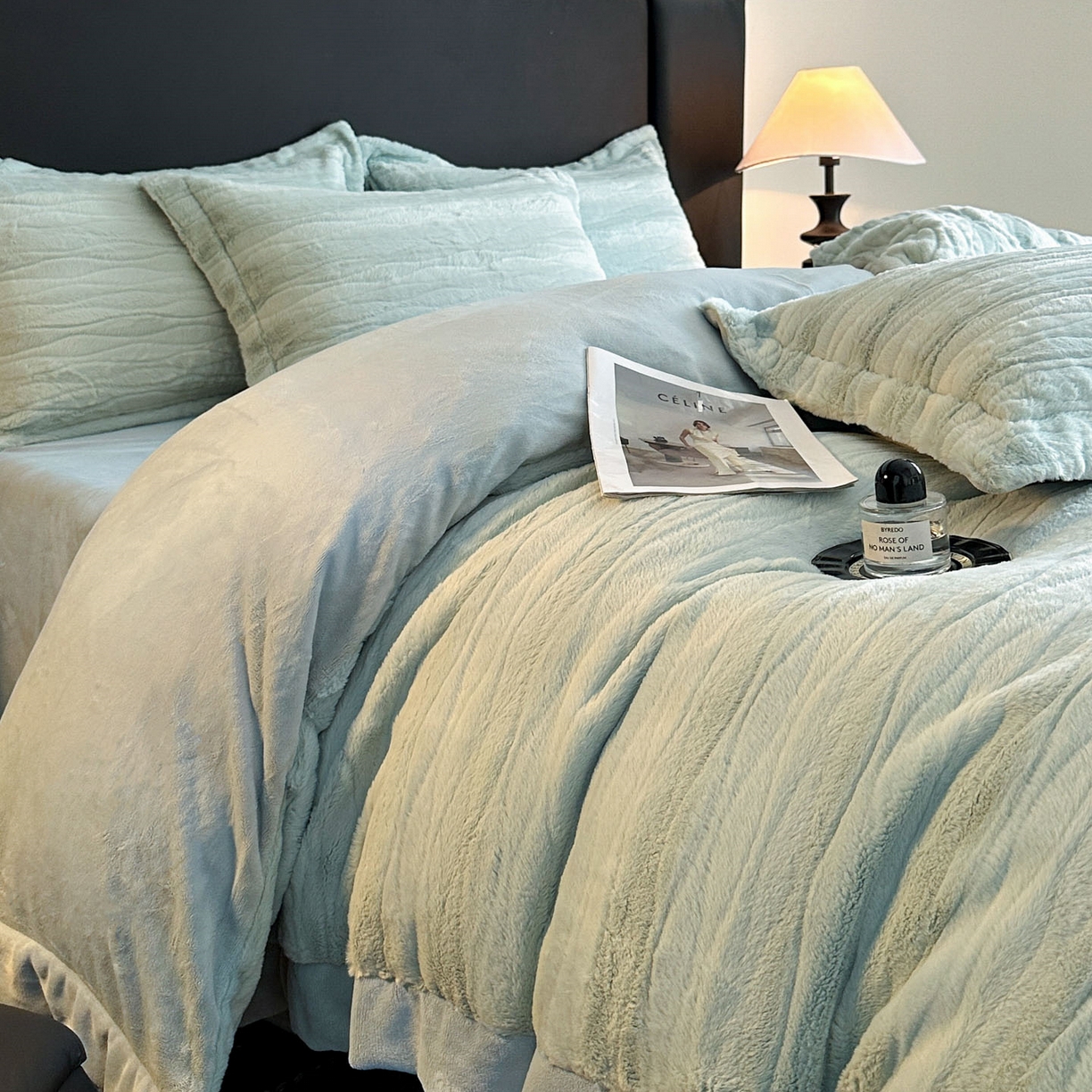 91家纺网 家纺一手货源 找家纺 恋绒家纺 2025新款加厚A面兔毛B面牛奶绒四件套 兔毛-湖水蓝