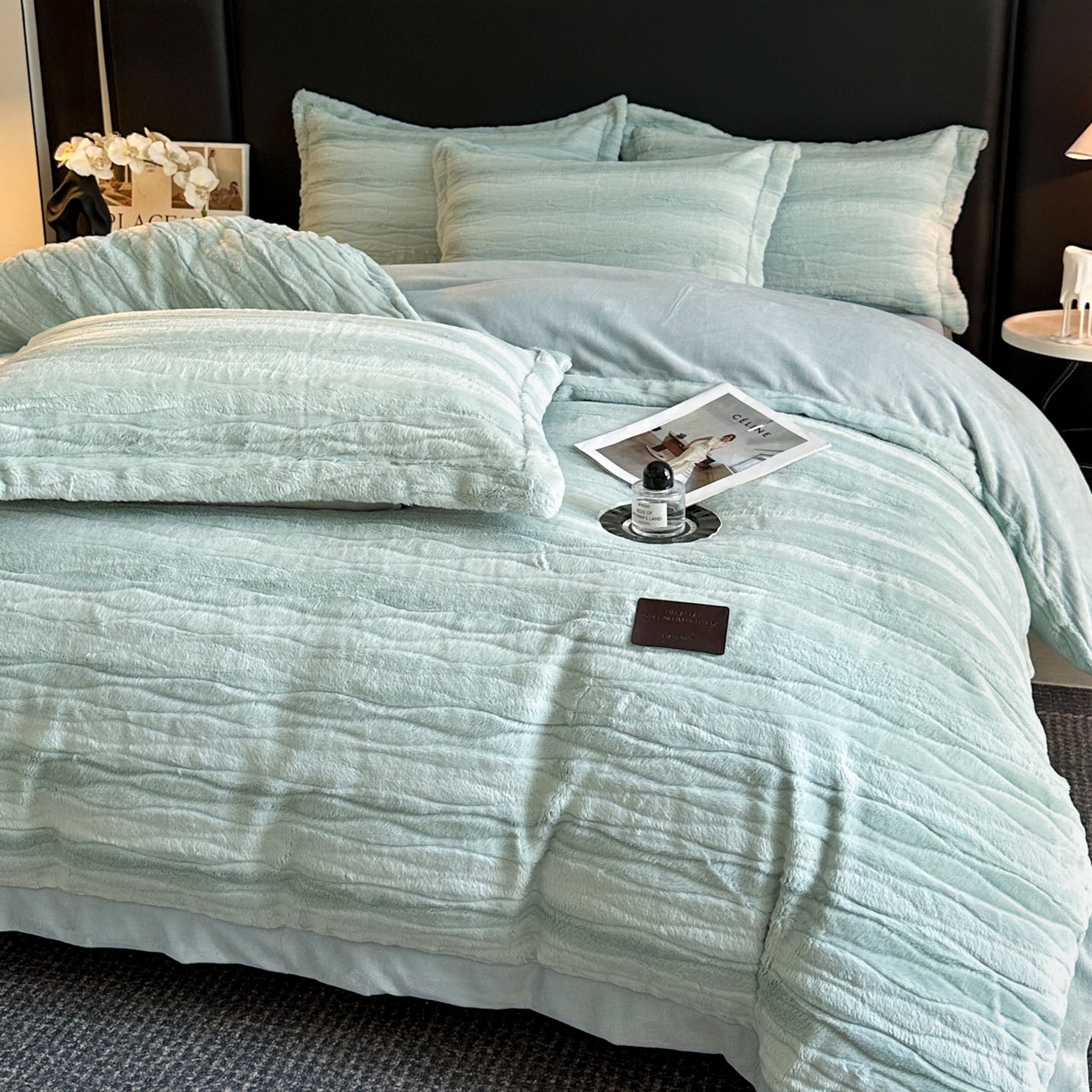 91家纺网 家纺一手货源 找家纺 恋绒家纺 2025新款加厚A面兔毛B面牛奶绒四件套 兔毛-湖水蓝