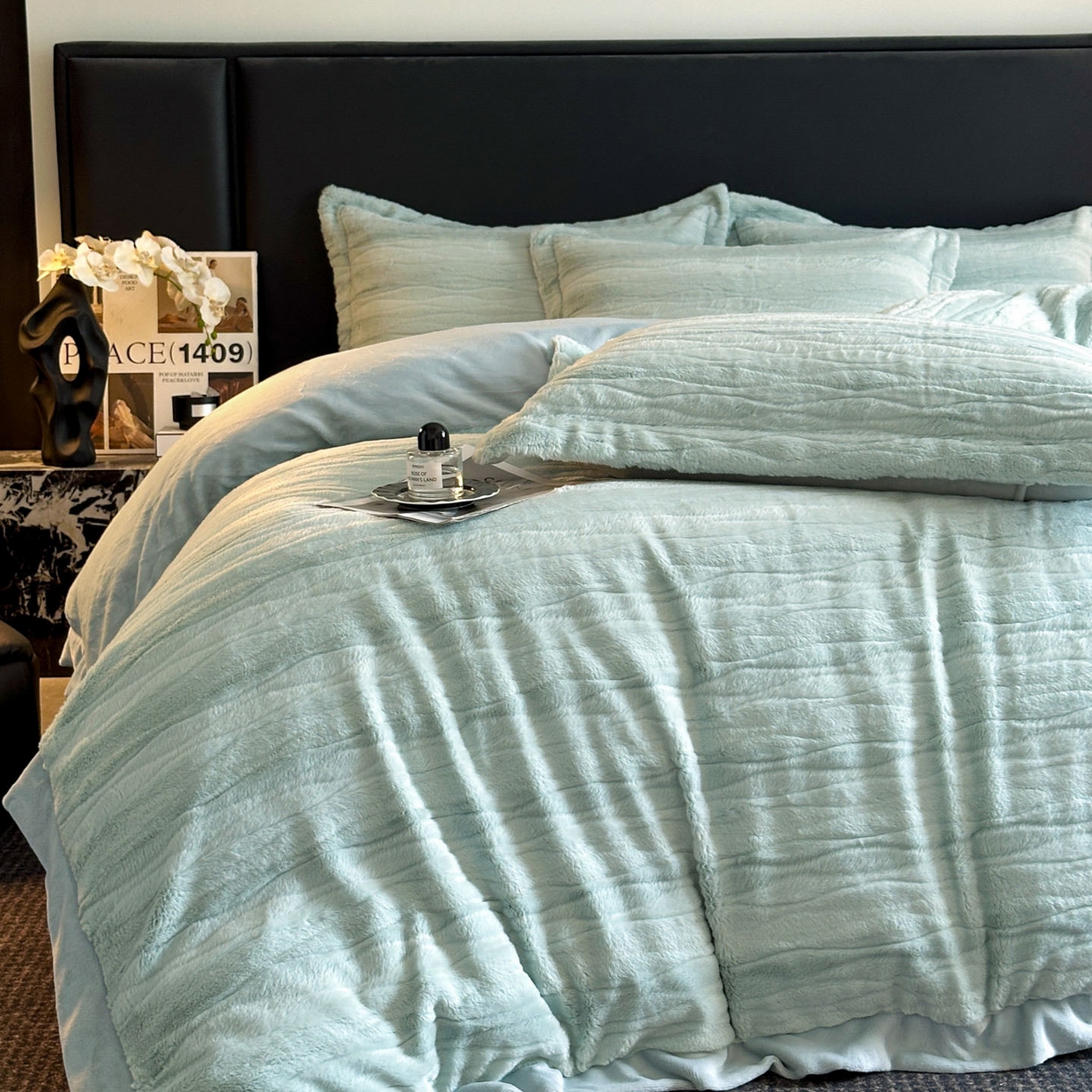 91家纺网 家纺一手货源 找家纺 恋绒家纺 2025新款加厚A面兔毛B面牛奶绒四件套 兔毛-湖水蓝