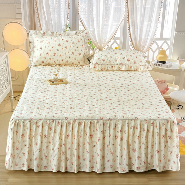 91家纺网 家纺一手货源 找家纺 益利多 2025新款全棉碎花纯棉卡通夹棉床裙单床裙三件套 繁花似锦