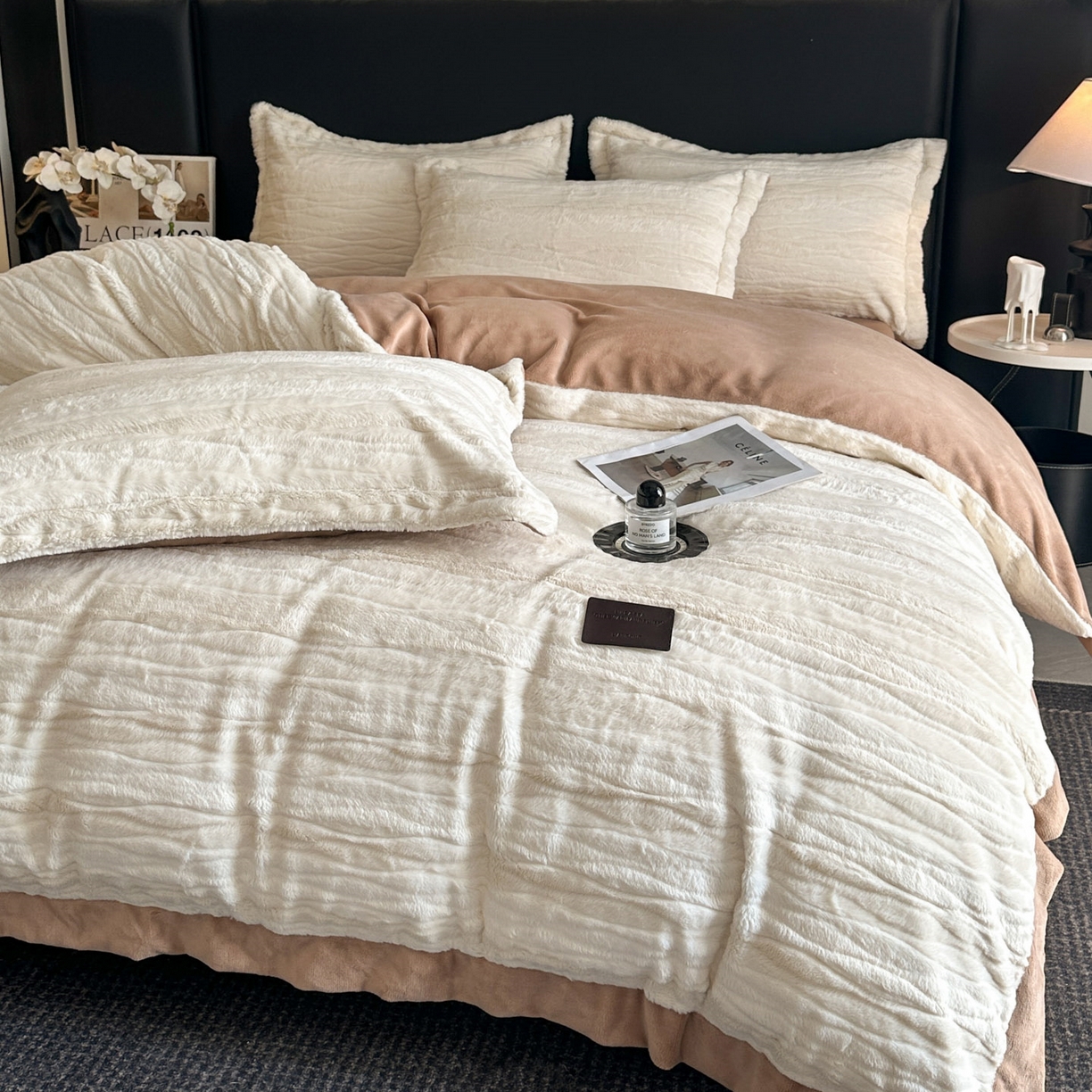 91家纺网 家纺一手货源 找家纺 恋绒家纺 2025新款加厚A面兔毛B面牛奶绒四件套 兔毛-米杏