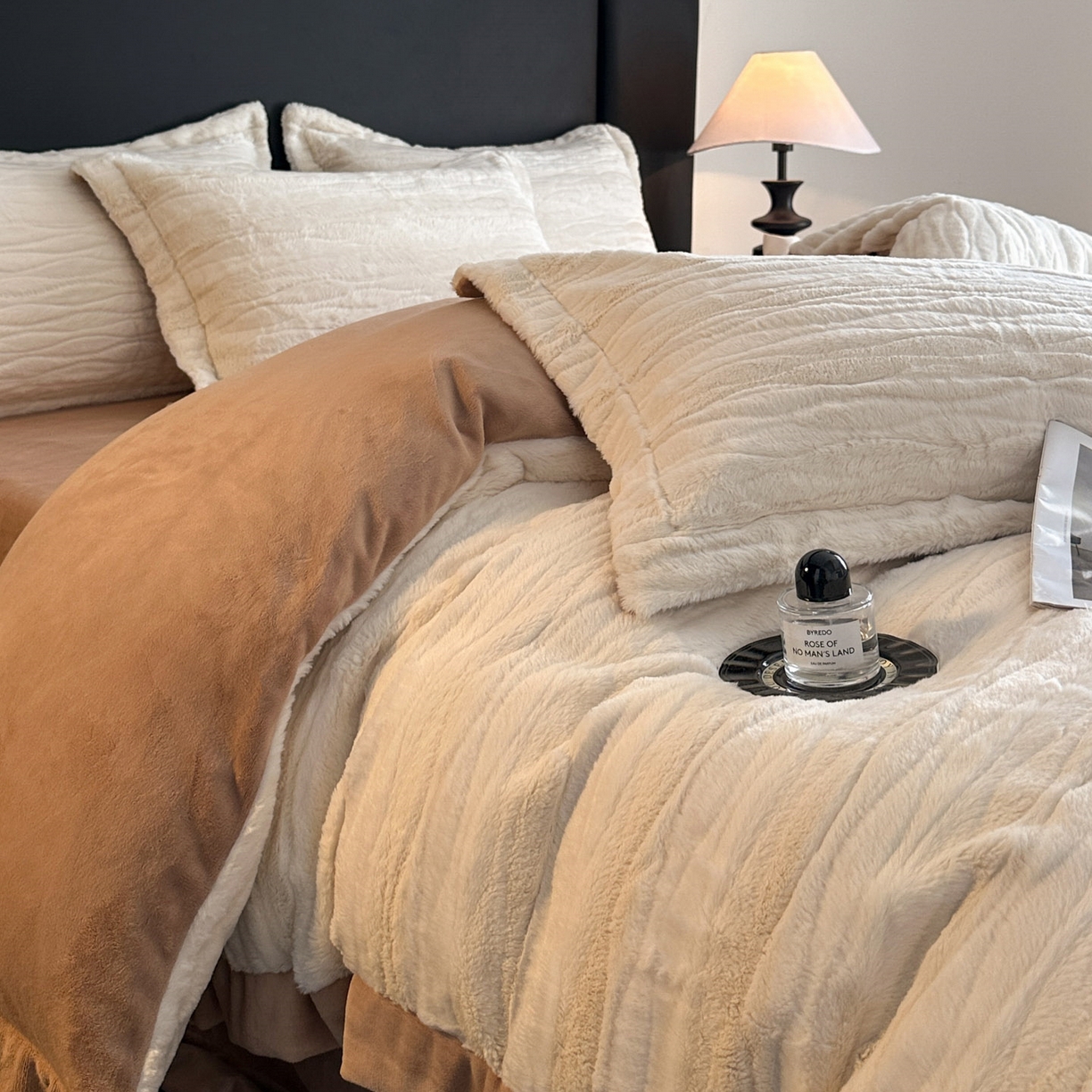 91家纺网 家纺一手货源 找家纺 恋绒家纺 2025新款加厚A面兔毛B面牛奶绒四件套 兔毛-米杏