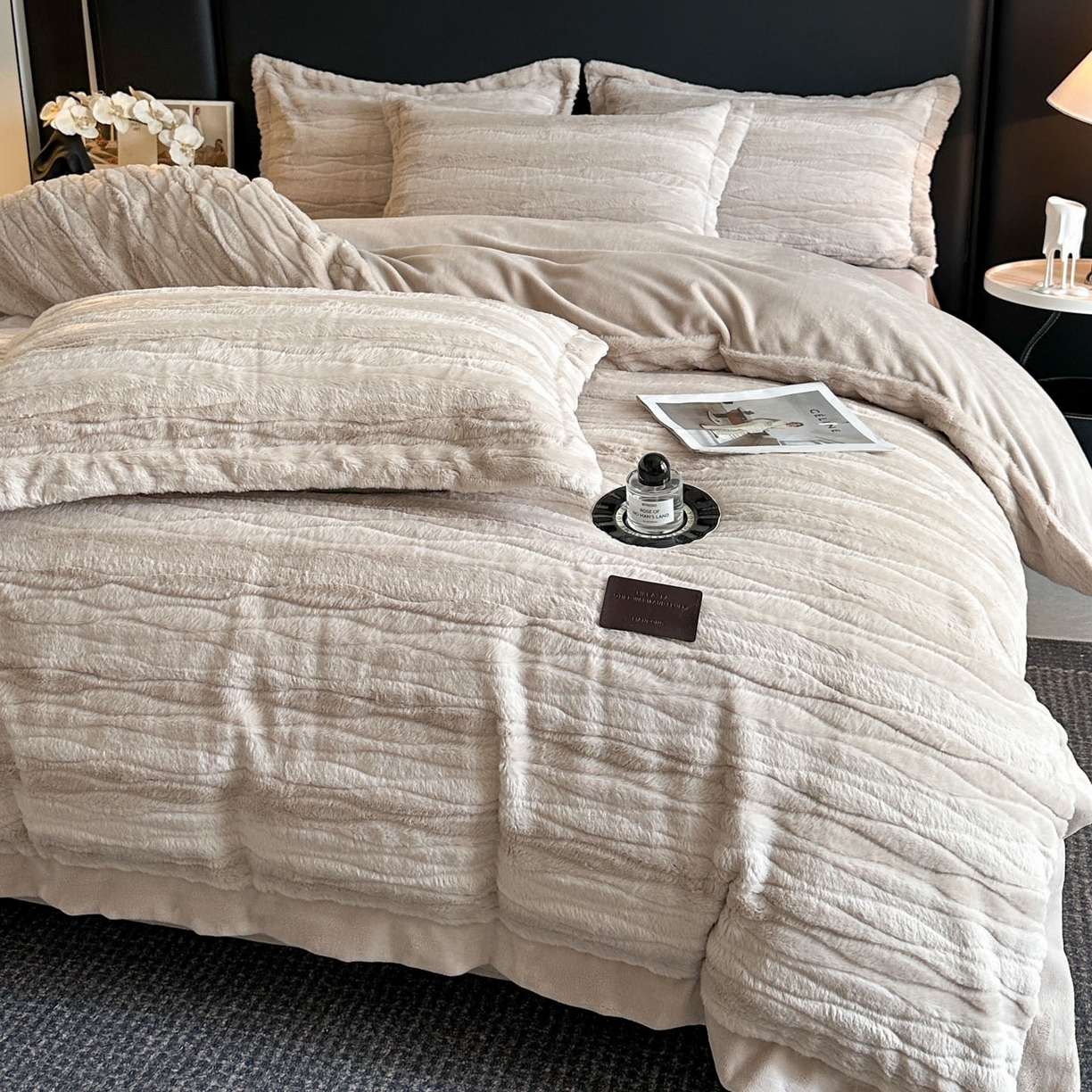 91家纺网 家纺一手货源 找家纺 恋绒家纺 2025新款加厚A面兔毛B面牛奶绒四件套 兔毛-石灰