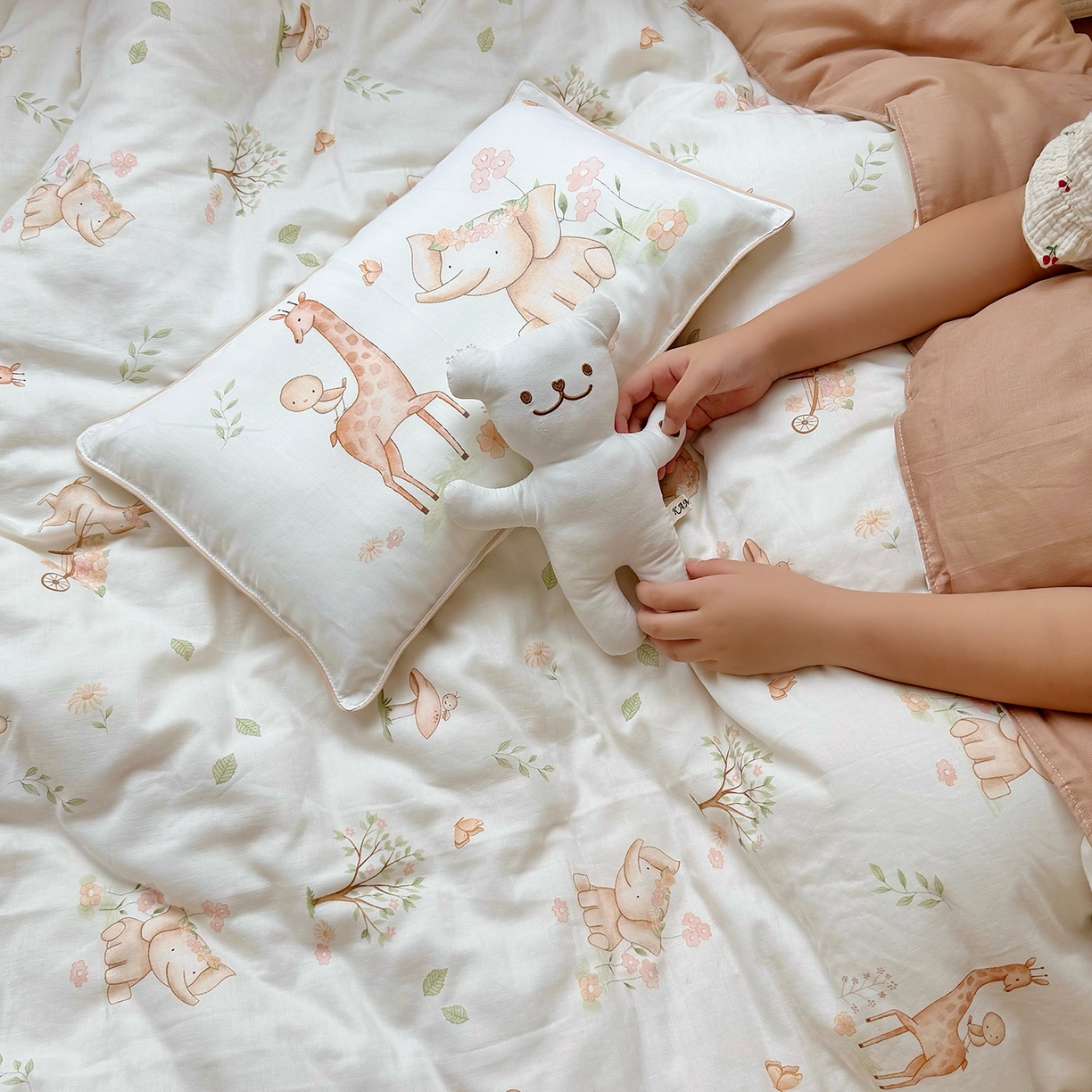 91家纺网 家纺一手货源 找家纺 （总）萌宝家纺 2025新款母婴A类全棉双层纱儿童被套纯棉纱布三件套