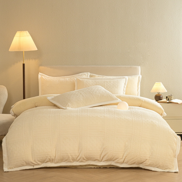 91家纺网 家纺一手货源 找家纺 （总）眠博士 2025新款洛克款浮雕烂花牛奶绒加厚保暖四件套