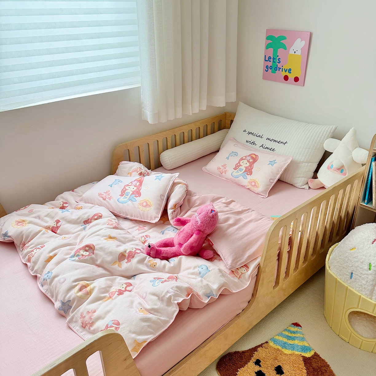 91家纺网 家纺一手货源 找家纺 萌宝家纺 2025新款母婴A类全棉双层纱儿童被套纯棉纱布三件套 美人鱼