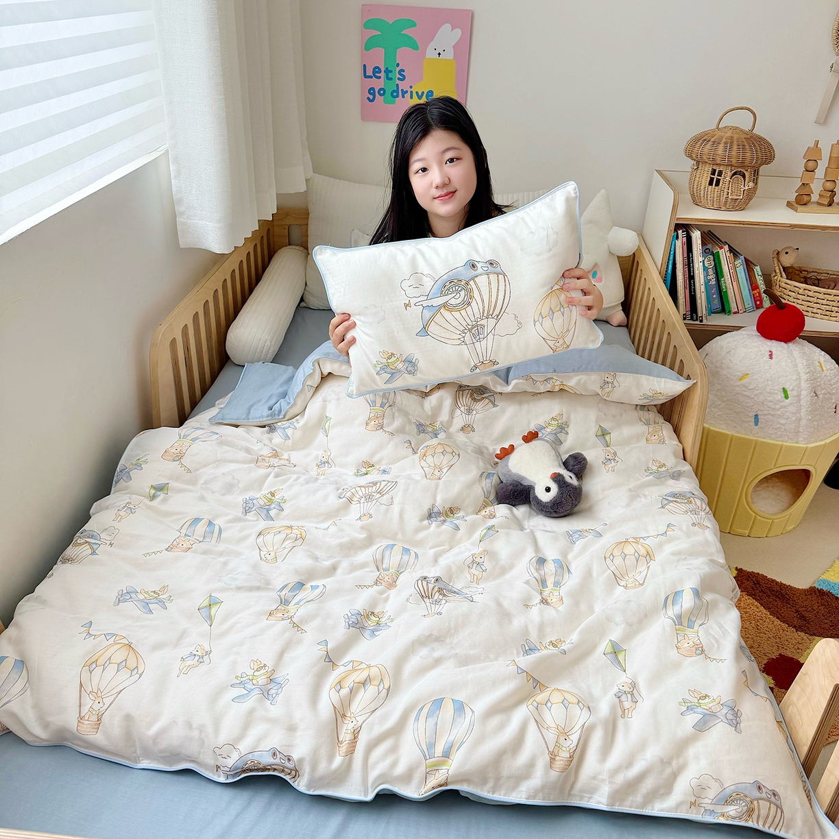 91家纺网 家纺一手货源 找家纺 萌宝家纺 2025新款母婴A类全棉双层纱儿童被套纯棉纱布三件套 热气球