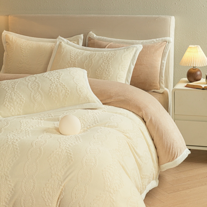 91家纺网 家纺一手货源 找家纺 眠博士 2025新款洛克款浮雕烂花牛奶绒加厚保暖四件套 洛克款-奇迹奶咖