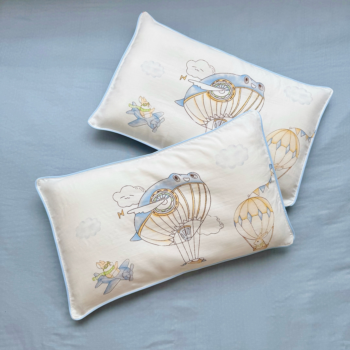 91家纺网 家纺一手货源 找家纺 萌宝家纺 2025新款母婴A类全棉双层纱儿童被套纯棉纱布三件套 热气球