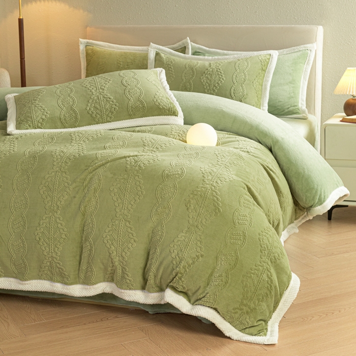 91家纺网 家纺一手货源 找家纺 眠博士 2025新款洛克款浮雕烂花牛奶绒加厚保暖四件套 洛克款-奇迹青绿