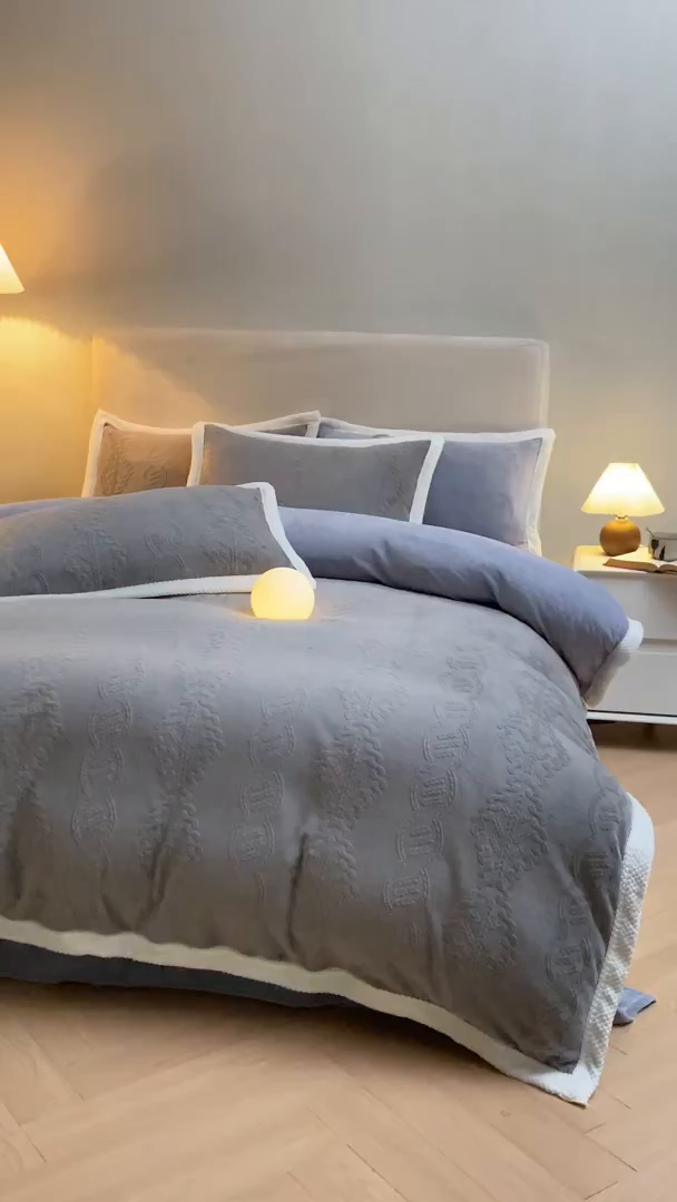 91家纺网 家纺一手货源 找家纺 眠博士 2025新款洛克款浮雕烂花牛奶绒加厚保暖四件套 洛克款-奇迹钛灰
