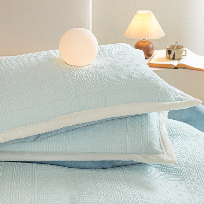 91家纺网 家纺一手货源 找家纺 眠博士 2025新款洛克款浮雕烂花牛奶绒加厚保暖四件套 洛克款-艺尚静蓝